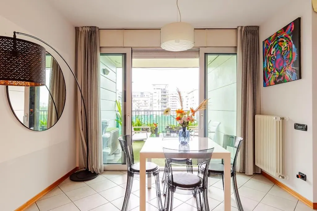 Oasi Di Relax Con Box Privato E Balcone, Vicino M1 Διαμέρισμα Μιλάνο 0*,  Ιταλία