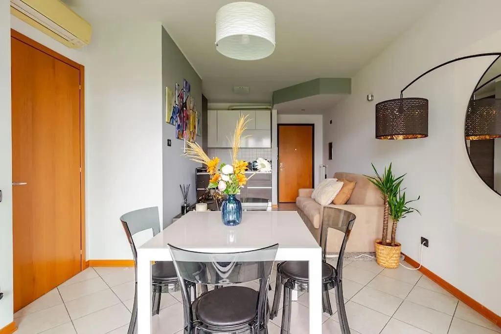Oasi Di Relax Con Box Privato E Balcone, Vicino M1 Διαμέρισμα Μιλάνο